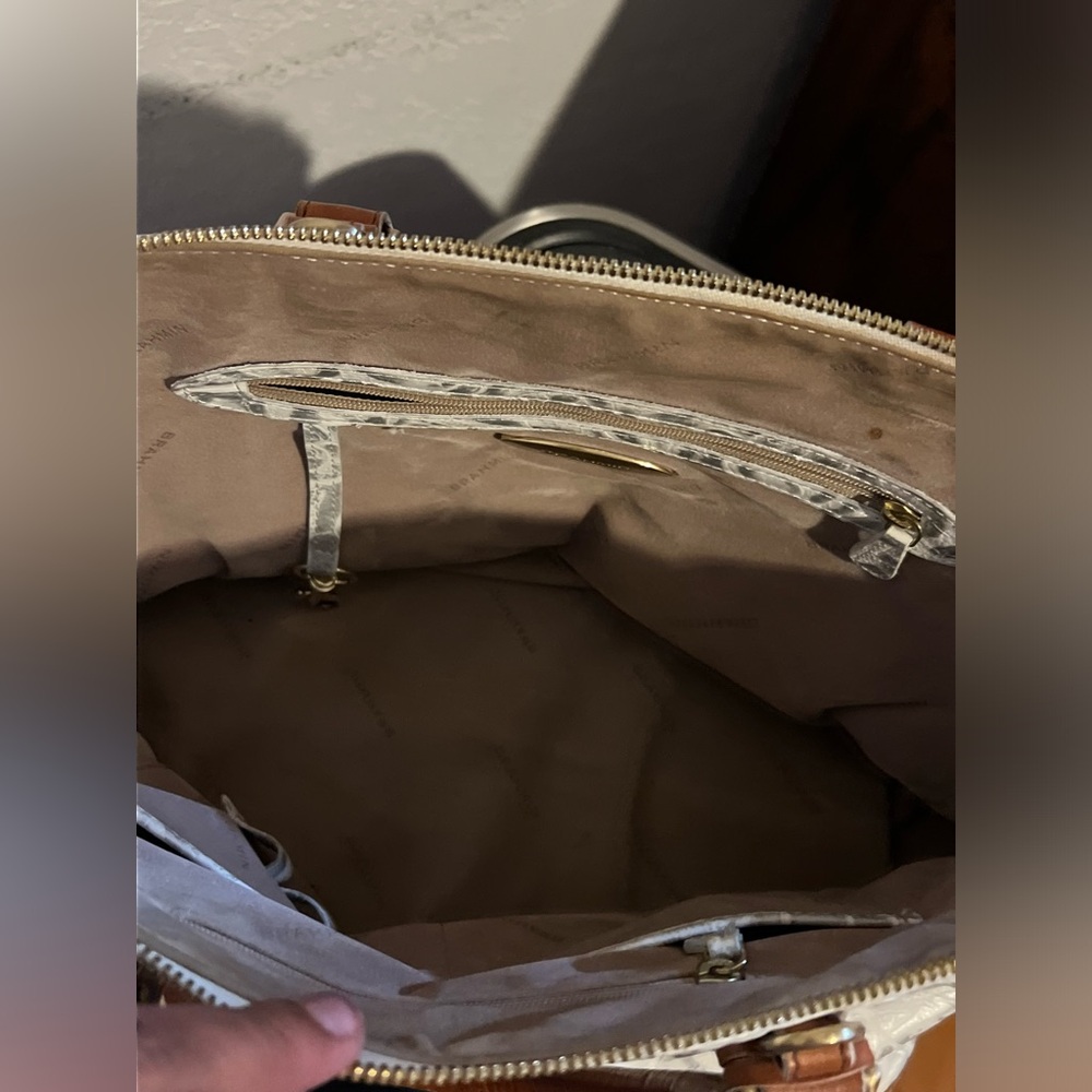 Brahmin Bag - Picture 2 of 8